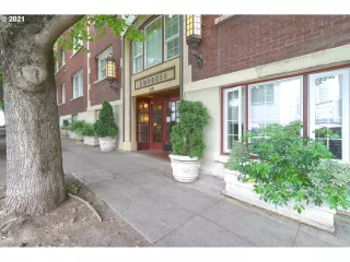 Photo #1: 21104230 Listing