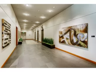 Photo #2: 21104698 Listing