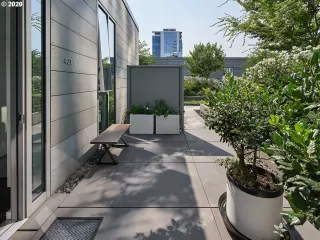 Photo #1: 21104718 Listing