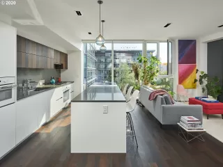 Photo #4: 21104718 Listing