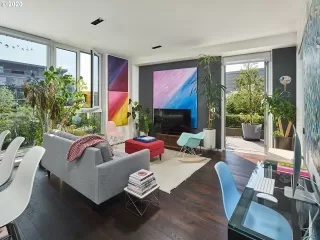 Photo #5: 21104718 Listing