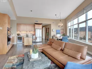 Photo #1: 21104789 Listing