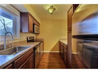 Photo #1: 21104844 Listing 