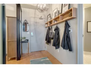 Photo #4: 21105478 Listing 