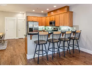 Photo #2: 21105484 Listing