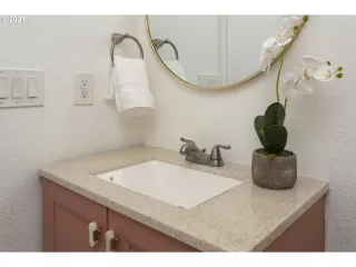 Photo #4: 21106523 Listing 