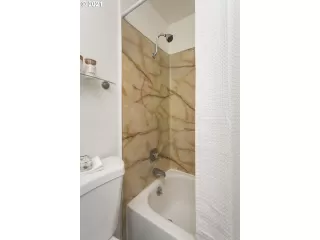 Photo #6: 21106523 Listing 