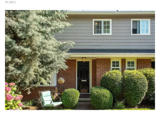 MLS: 21106776 Condo For Sale