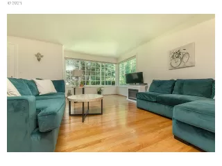 Photo #5: 21106776 Listing 