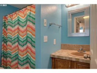 Photo #3: 21106936 Listing