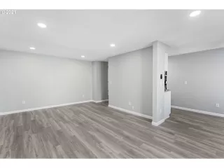 Photo #2: 21107294 Listing