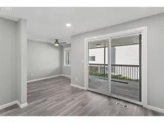 Photo #3: 21107294 Listing