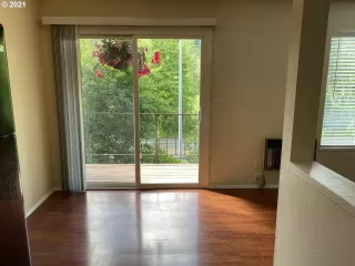 Photo #4: 21107715 Listing