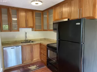 Photo #6: 21107715 Listing