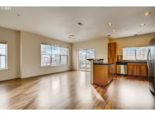 Photo #4: 21107878 Listing 