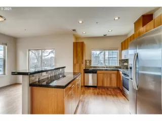 Photo #6: 21107878 Listing 