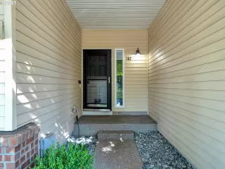 Photo #2: 21108267 Listing