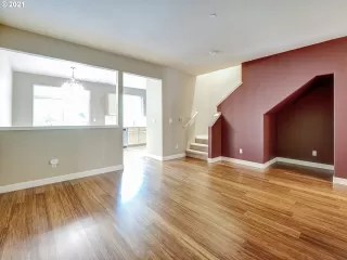 Photo #4: 21108267 Listing