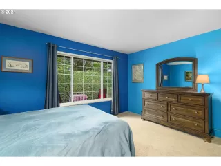 Photo #5: 21109147 Listing