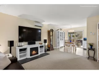 Photo #3: 21109396 Listing