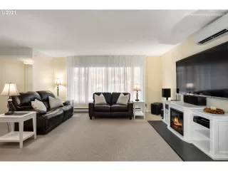 Photo #6: 21109396 Listing