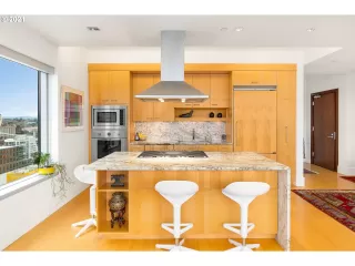 Photo #2: 21109633 Listing 