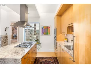 Photo #3: 21109633 Listing 