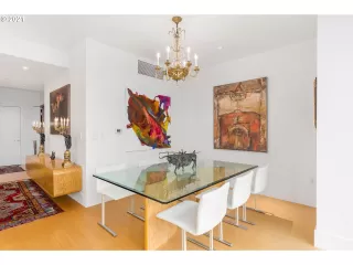 Photo #4: 21109633 Listing 