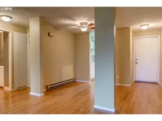 Photo #4: 21110475 Listing 