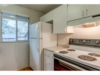 Photo #5: 21110475 Listing 