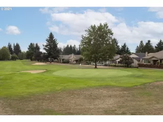 Photo #4: 21110641 Listing