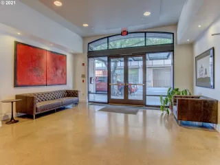 Photo #3: 21111065 Listing 