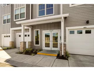 Photo #4: 21111280 Listing