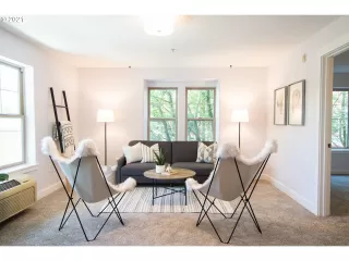 More Details about MLS # 21112776 : 9837 NE IRVING ST 315