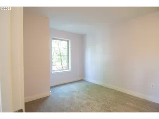 Photo #2: 21112776 Listing