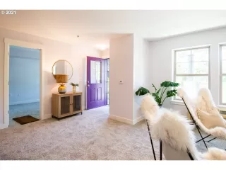 Photo #3: 21112776 Listing