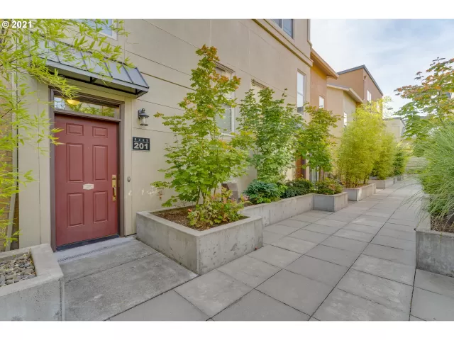 MLS: 21112930 Condo For Sale