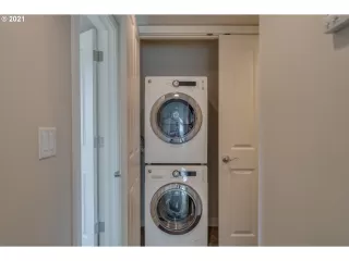 Photo #3: 21112930 Listing