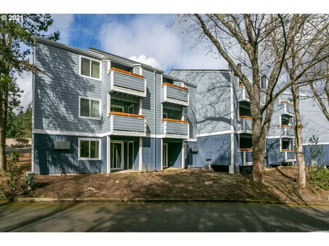 MLS: 21113023 Condo For Sale