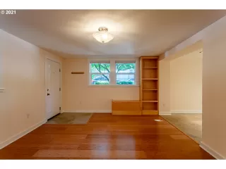 Photo #2: 21113701 Listing