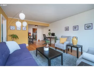 Photo #1: 21114304 Listing