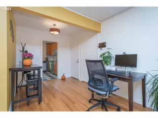 Photo #3: 21114304 Listing