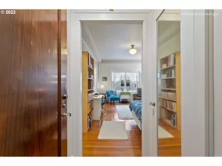 Photo #3: 21114655 Listing