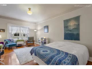 Photo #4: 21114655 Listing