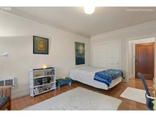 Photo #6: 21114655 Listing