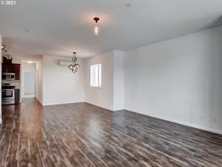 Photo #2: 21114719 Listing