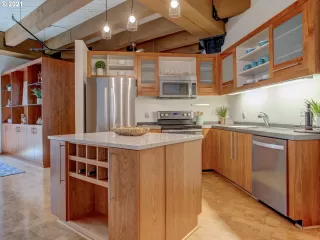 Photo #5: 21114944 Listing 