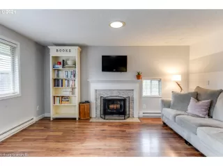 Photo #4: 21115383 Listing 