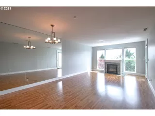 Photo #2: 21115959 Listing 