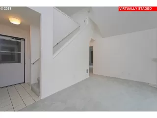 Photo #4: 21116745 Listing